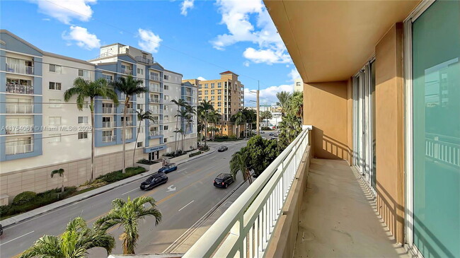 Building Photo - 2665 SW 37th Ave