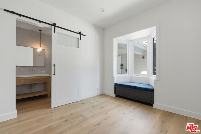 Building Photo - 16802 Cll De Sarah