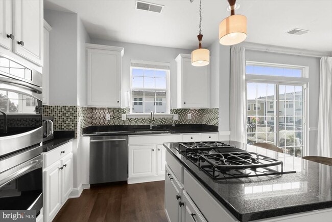 Building Photo - 7207 Phelps Hill Ct