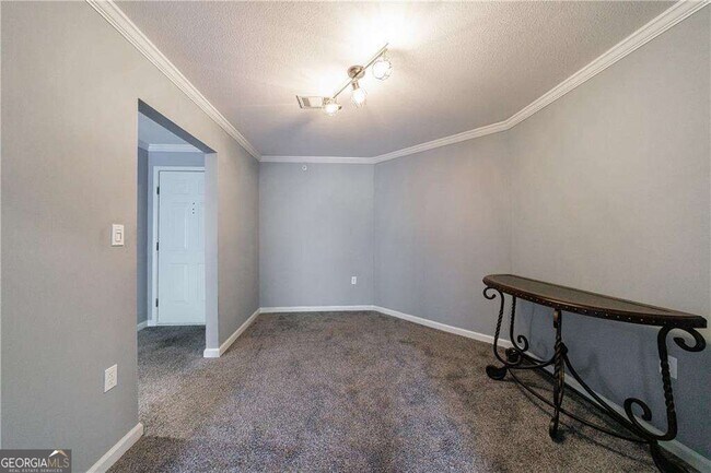 Building Photo - 27306 Plantation Dr NE