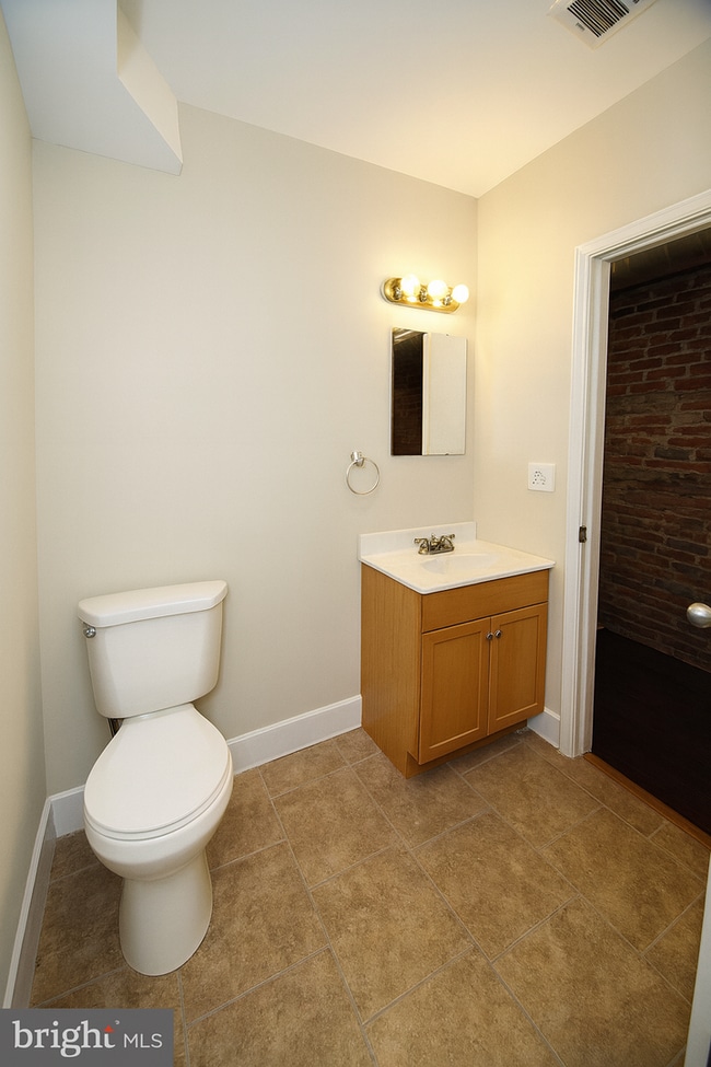Building Photo - 1511 Mifflin St