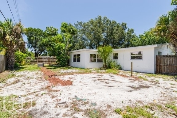 Building Photo - NOW AVAILABLE! 768 Croton Rd, Melbourne, F...