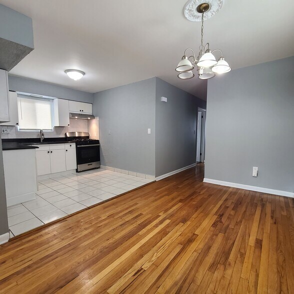 Building Photo - 5211 Cottage Ave