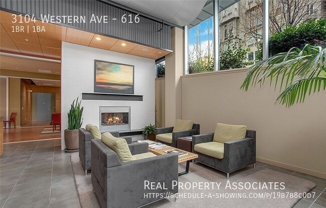 Building Photo - 3104 Western Ave