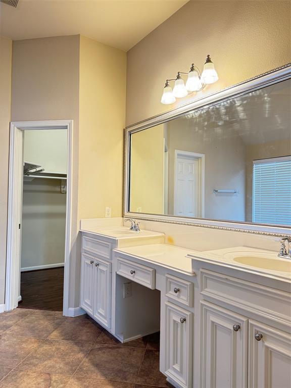 Building Photo - 27926 Barberry Banks Ln
