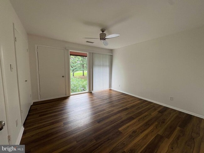 Building Photo - 50 Darien Way