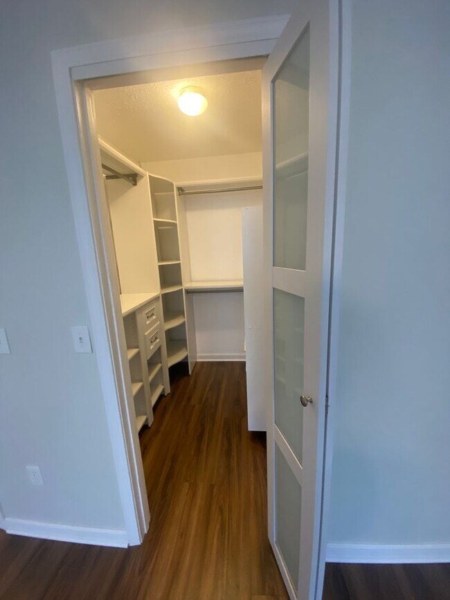 Building Photo - 3 bedroom 2.5 bath house in Cherokee