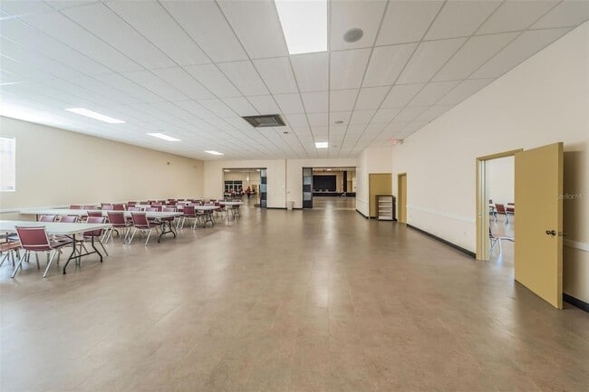 Building Photo - 2449 Columbia Dr