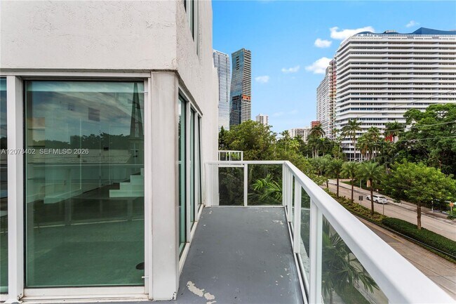 Building Photo - 1650 Brickell Ave