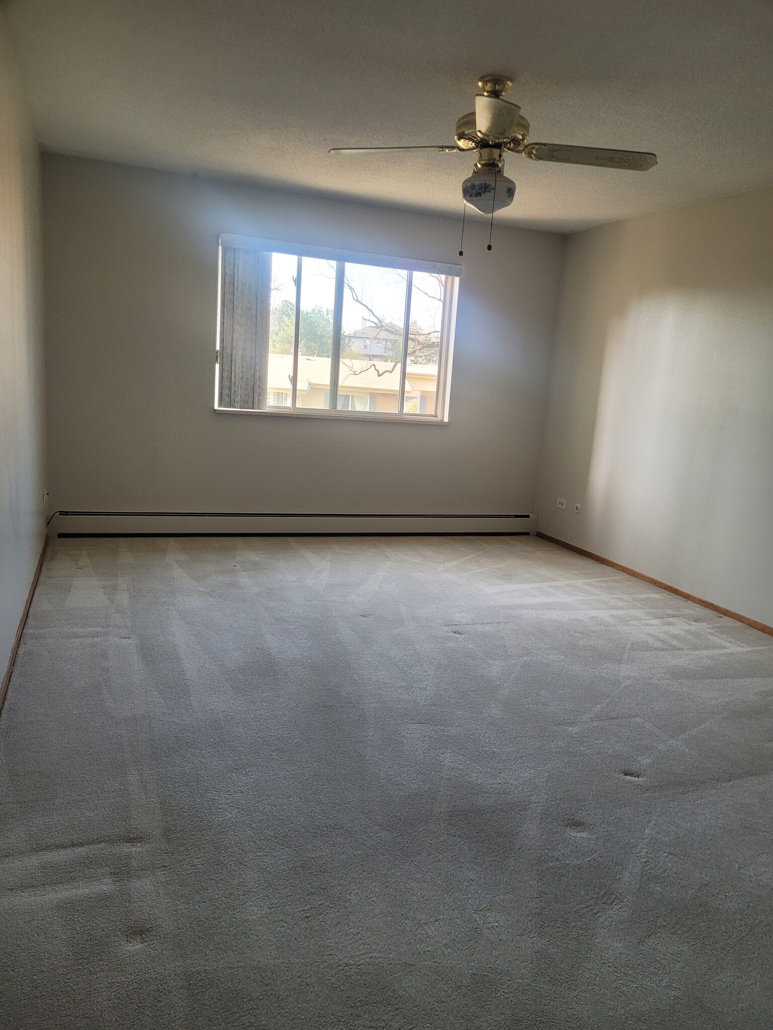 bedroom - 755 S Alton Way