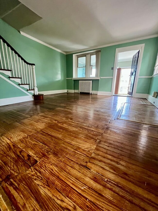 Building Photo - Gorgeous 4-Bedroom Twin Home in Upper Darby! Available NOW!