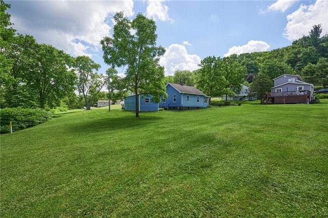 Building Photo - 105 Howard Derrick Ln