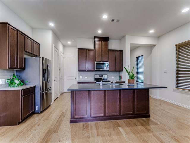 Building Photo - 8254 Primrose Wy