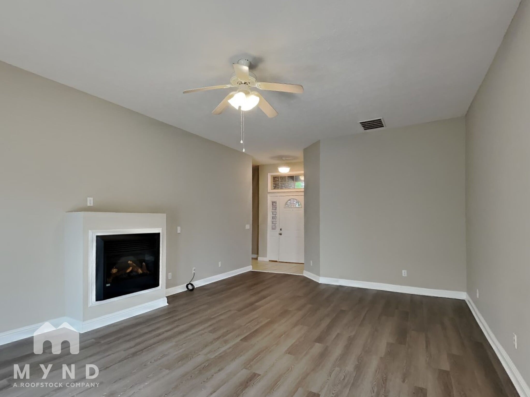 Building Photo - 1138 S Ventura Ave