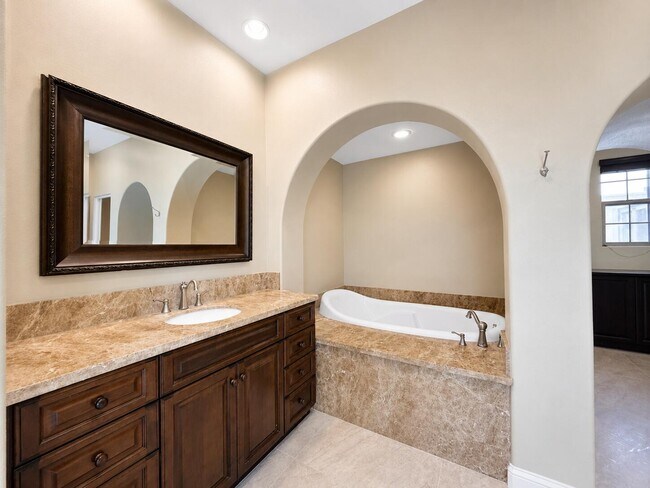 Building Photo - 3035 Arroyo Seco