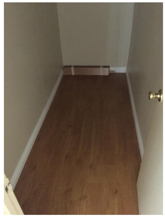 walk closet - 343 W Lomita Ave