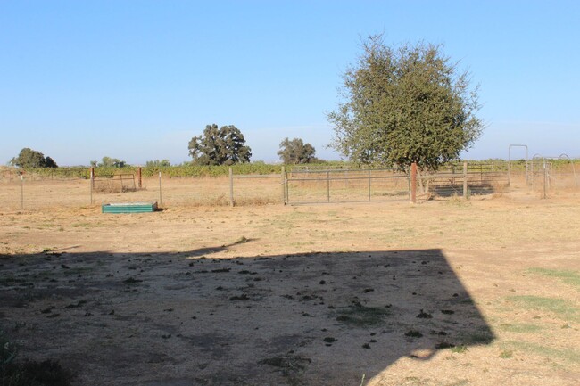 Building Photo - Available Soon! Must See 2 Bedroom Home Lo...