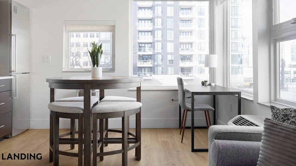 Building Photo - 135 Adams St