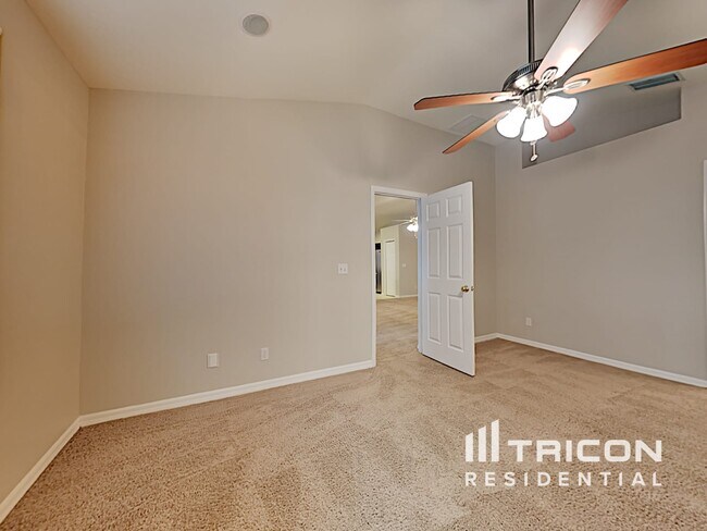 Building Photo - 10610 Little Bend Ln