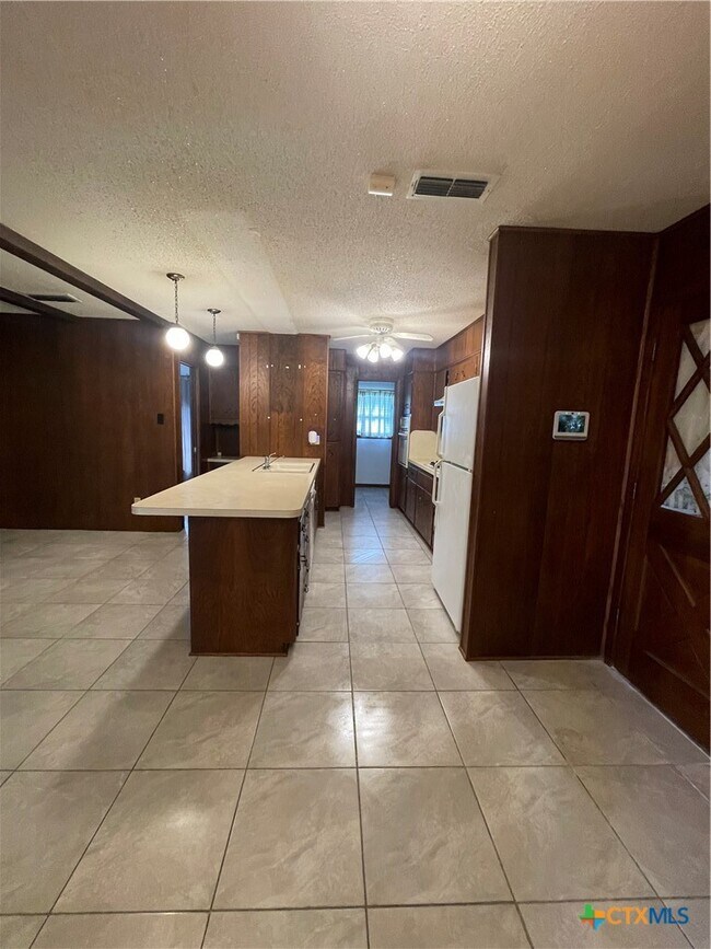 Building Photo - 508 Tower St