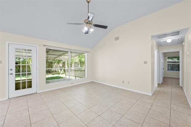 Building Photo - 17402 Eastwood Cir