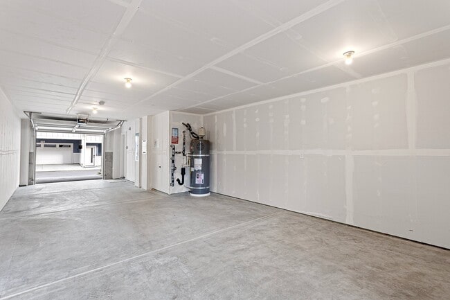 Building Photo - 16124 Cascadian Way