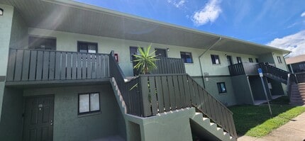 Building Photo - 1564 University Ln