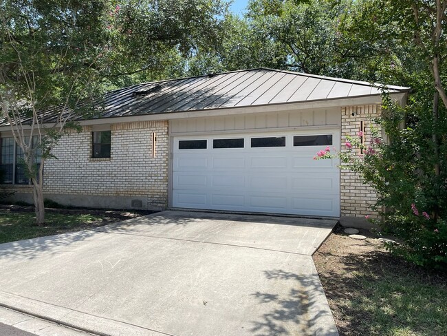 Building Photo - Stunning home @Churchill Estates 4/2/2