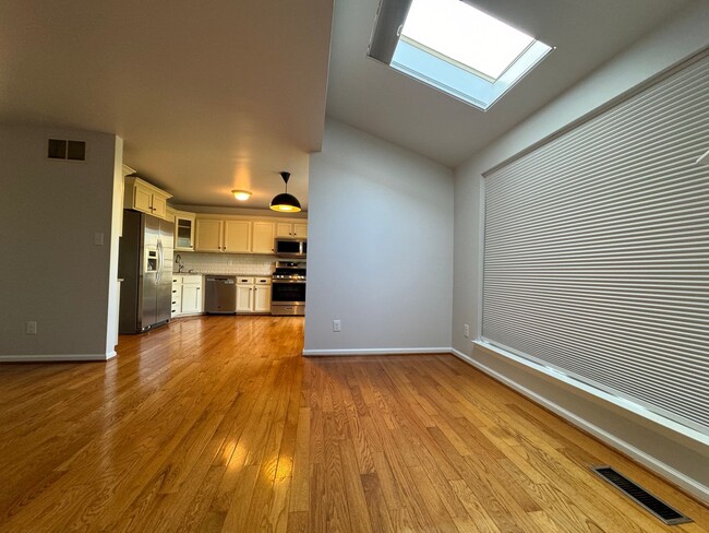 Building Photo - THREE BEDROOM  w Finished Basement- PARKLA...