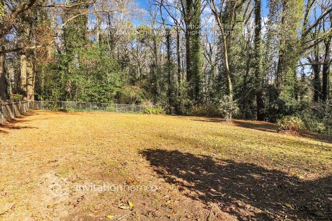 Building Photo - 1843 Campbellton Rd SW