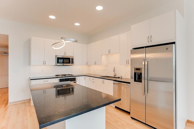 Building Photo - 1240 S 2nd St