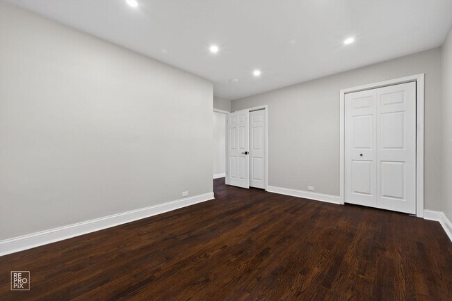 Building Photo - Gorgeous 3 Bedroom Home in Wauconda!