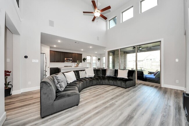 Building Photo - 10514 Rigel Rdg Wy