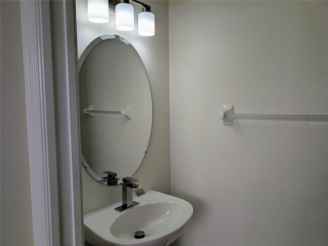 Building Photo - 10008 Tranquility Way
