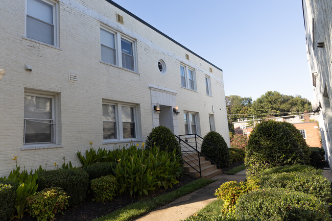 Building Photo - 90 Webster St NE