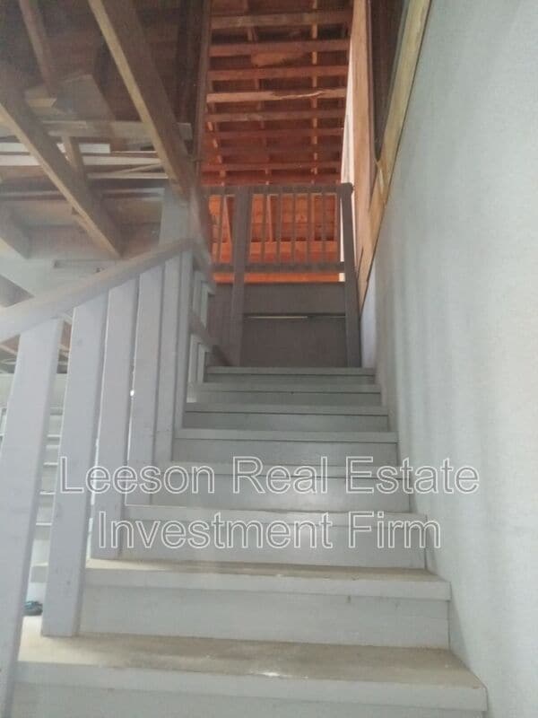 Building Photo - 802 Jefferson St