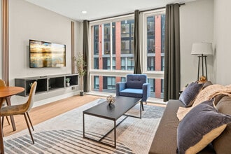 Building Photo - 916 N Delaware Ave