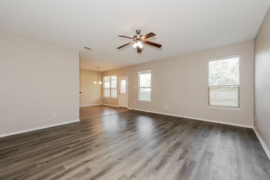 Building Photo - 5021 Britton Ridge Ln