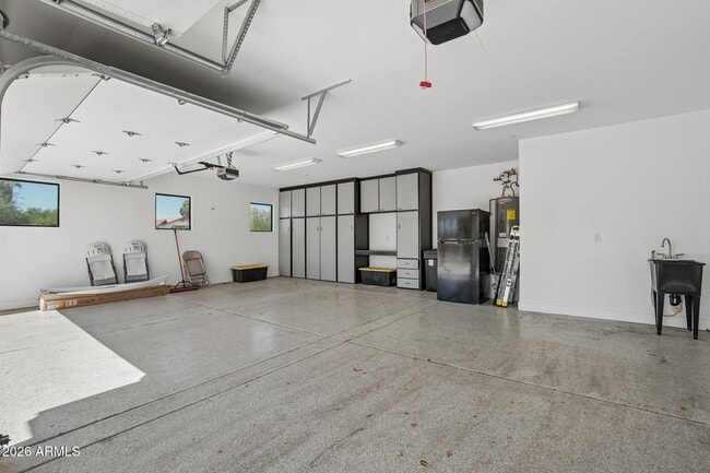 Building Photo - 8645 E Wood Dr