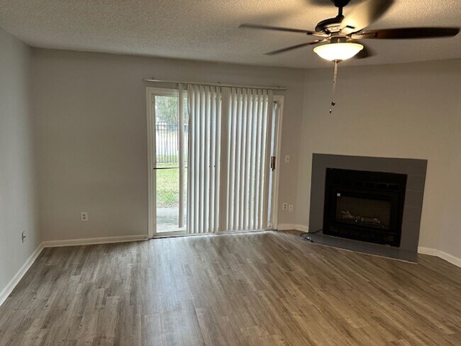 Building Photo - 791 Assisi Ln