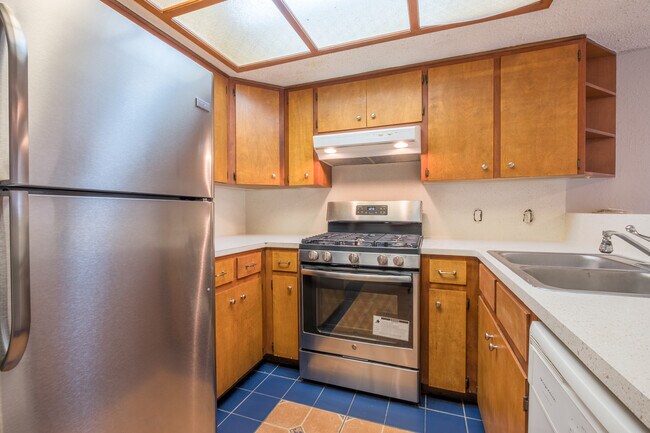 Building Photo - Charming 2-Bedroom, 2-Bath Townhouse in Pflugerville!