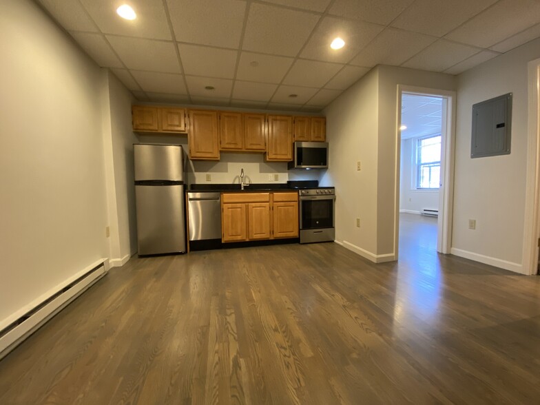 Building Photo - 121 Jersey St
