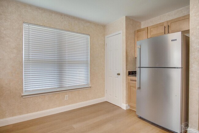 Building Photo - 4631 Northpointe Cir