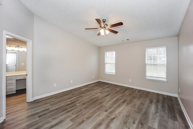 Building Photo - 235 Sandstone Dr