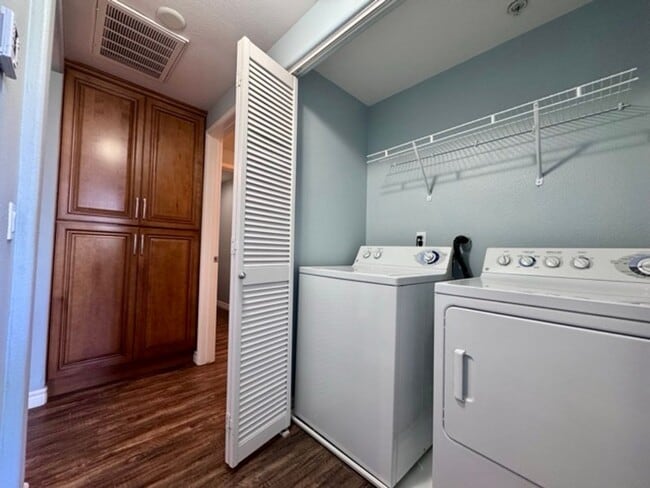 Building Photo - Upgraded 1BD/1BA Condo in Gated Temecula C...