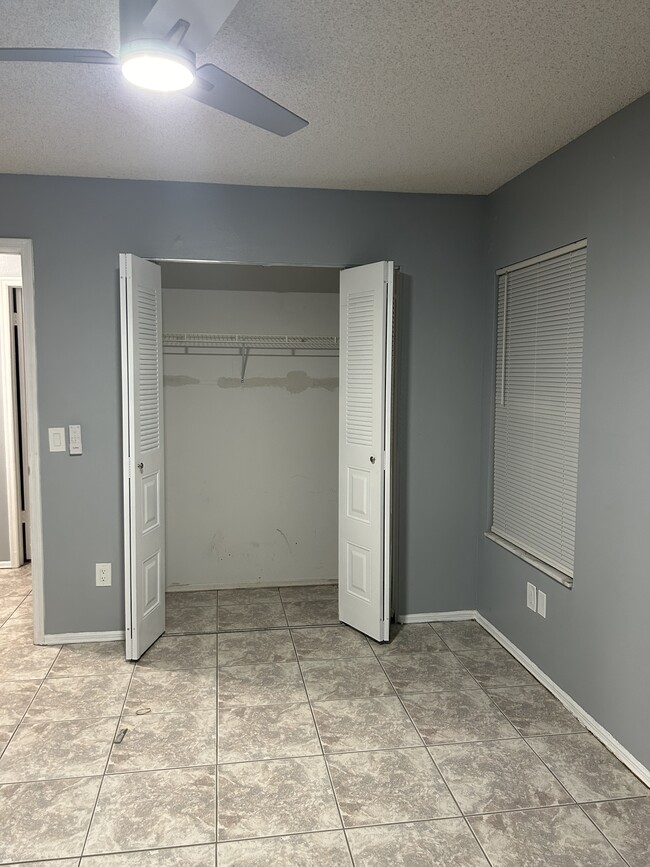 Spacious master bedroom - 1872 SE Gifford St