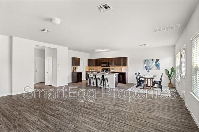 Building Photo - 14409 Almodine Rd