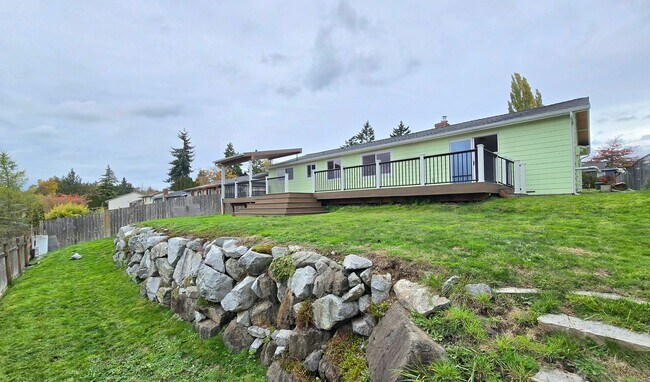 Building Photo - 3 Bedroom Home in Marysville Available Now!