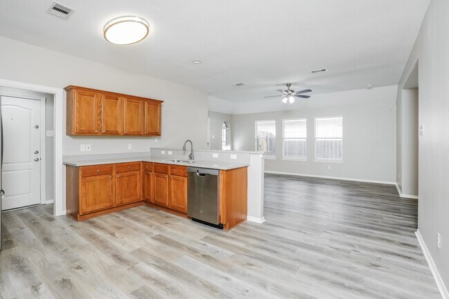 Building Photo - 24214 Silver Maple Dr