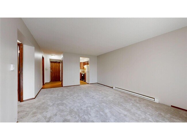 Building Photo - 924 21st Ave S